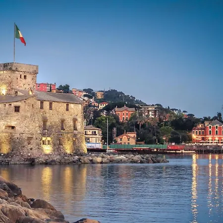 & Portofino, Cozy & Chic With Pool